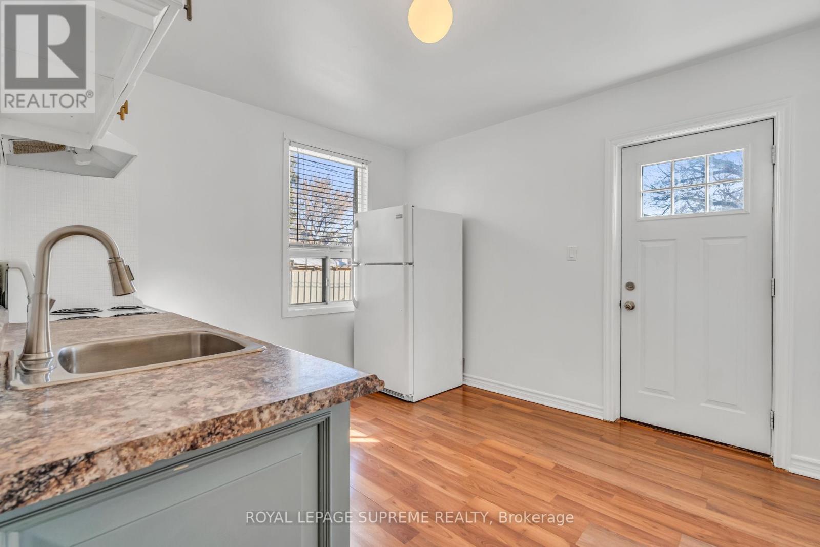 157 Wallace Avenue, Toronto, Ontario  M6H 1V1 - Photo 9 - W12849280