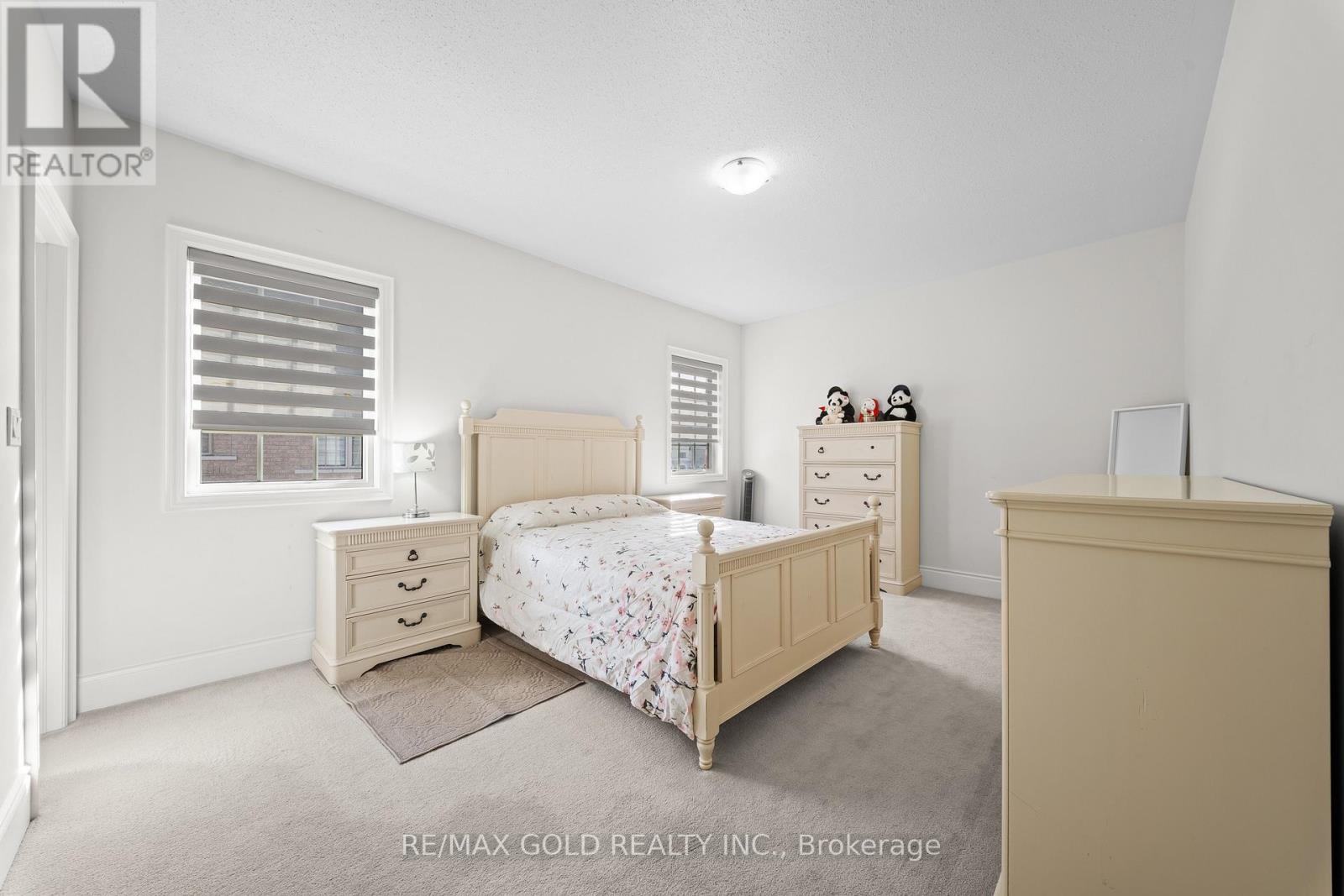 8 Markey Court, Brampton, Ontario  L6P 4L1 - Photo 29 - W12849302