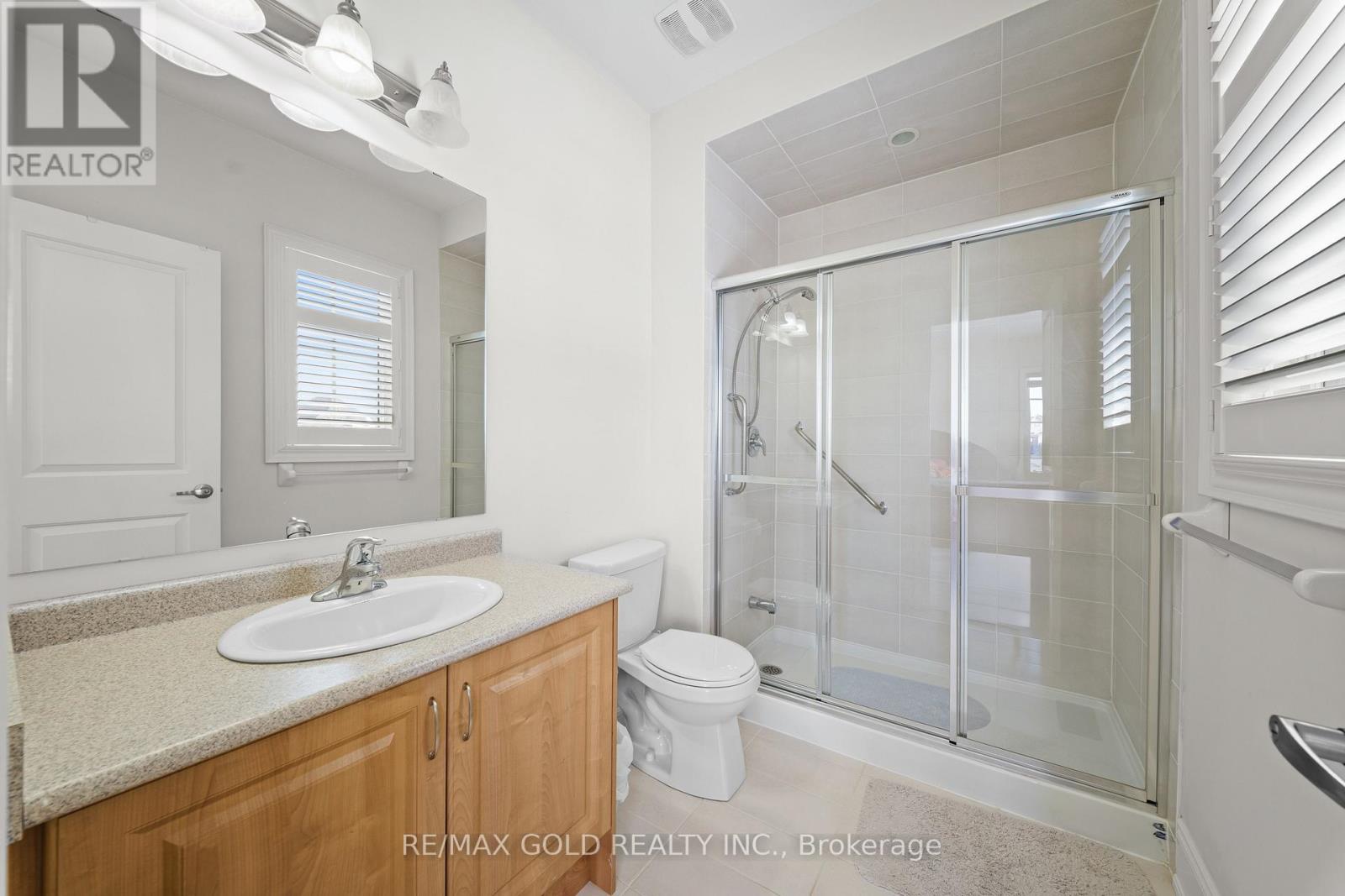 8 Markey Court, Brampton, Ontario  L6P 4L1 - Photo 35 - W12849302