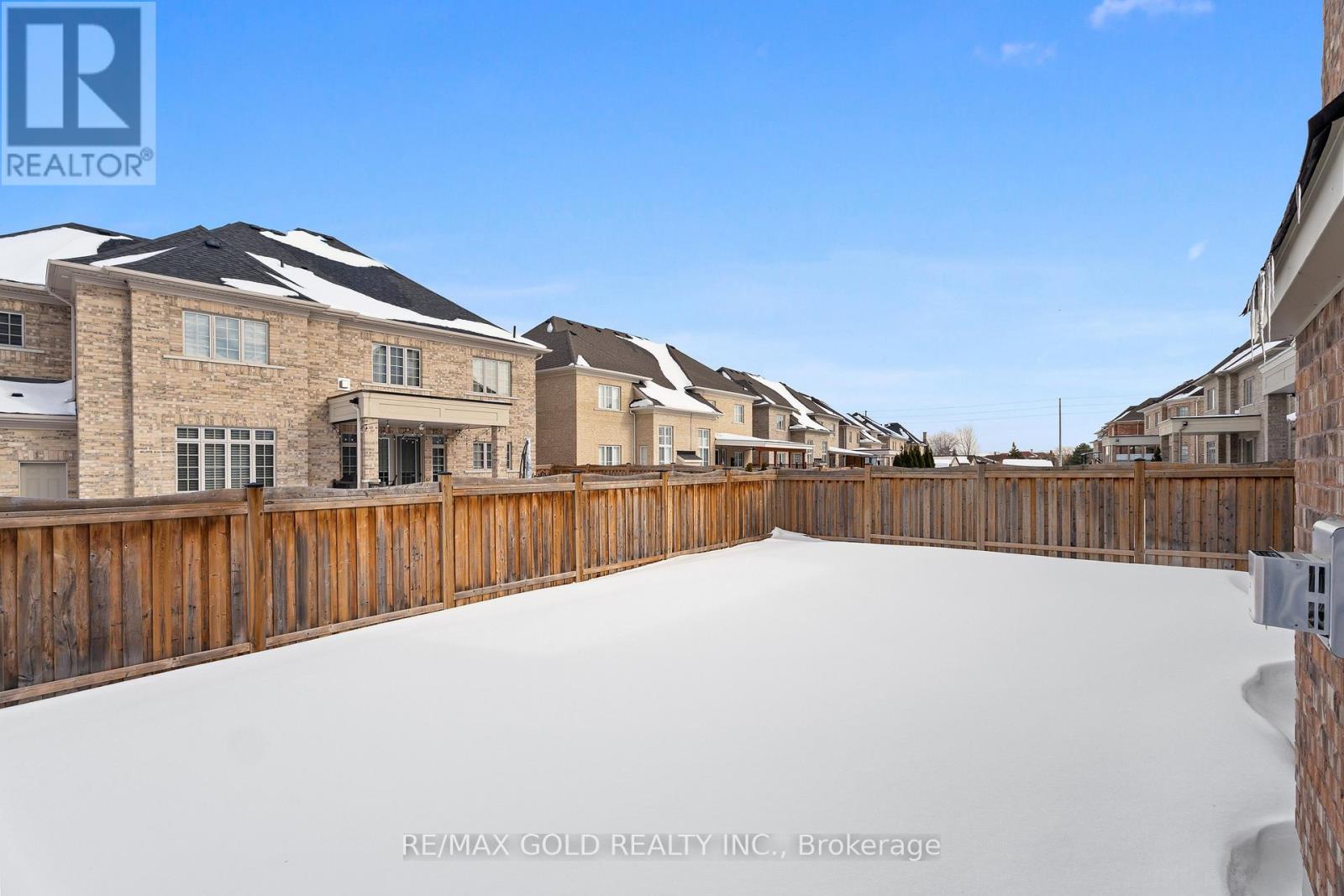 8 Markey Court, Brampton, Ontario  L6P 4L1 - Photo 38 - W12849302