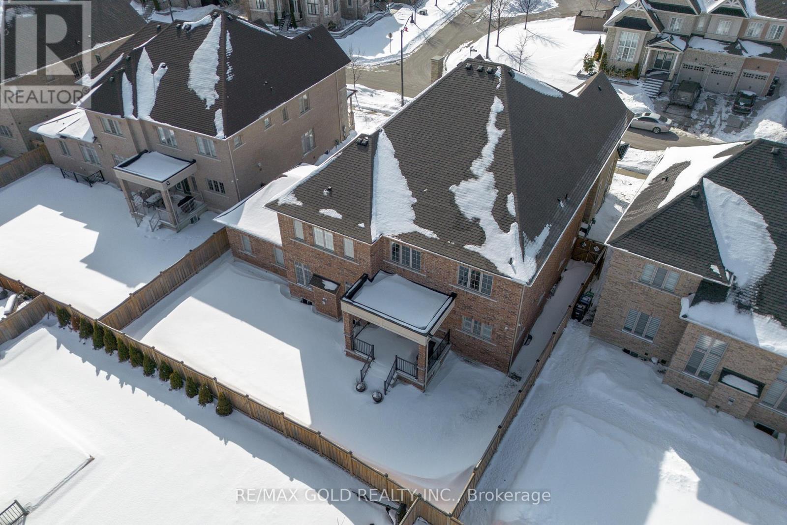 8 Markey Court, Brampton, Ontario  L6P 4L1 - Photo 40 - W12849302