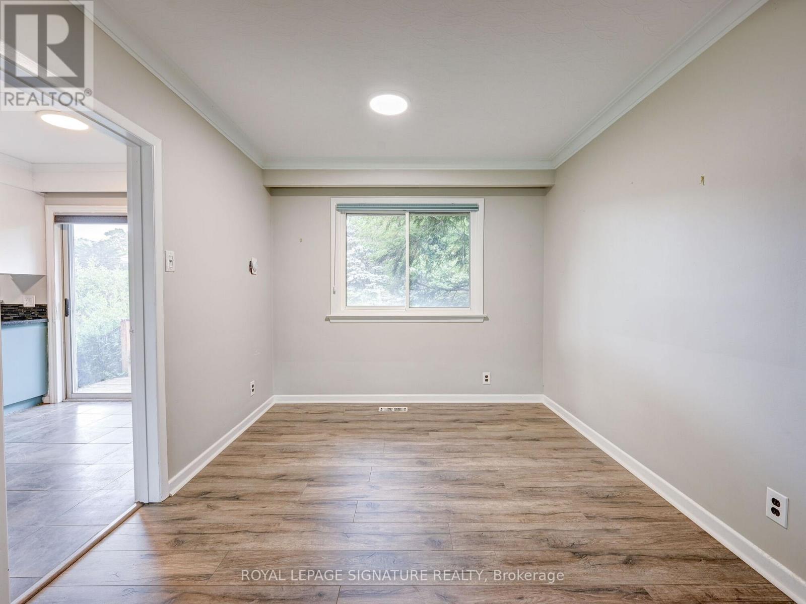 251 Third Line, Oakville, Ontario  L6L 4A2 - Photo 10 - W12849308