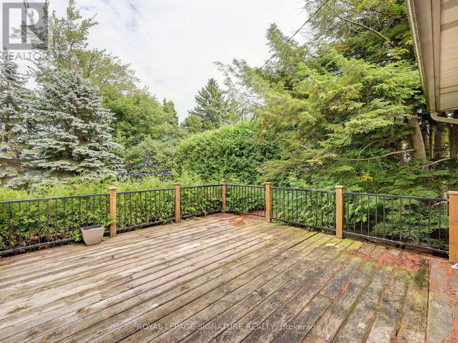 251 Third Line, Oakville, Ontario  L6L 4A2 - Photo 45 - W12849308