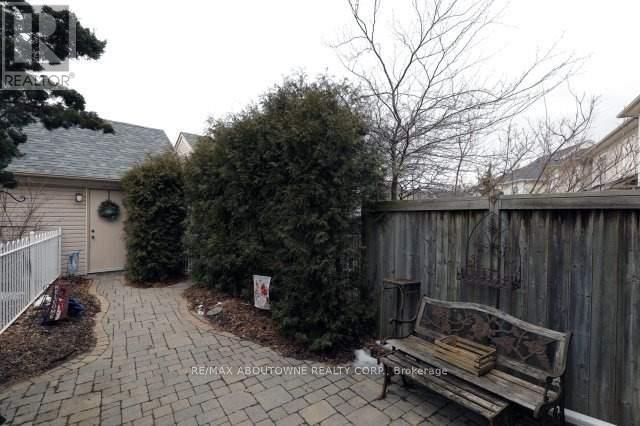 1175 Treetop Terrace, Oakville (Wt West Oak Trails), Ontario  L6M 3N1 - Photo 7 - W12849342