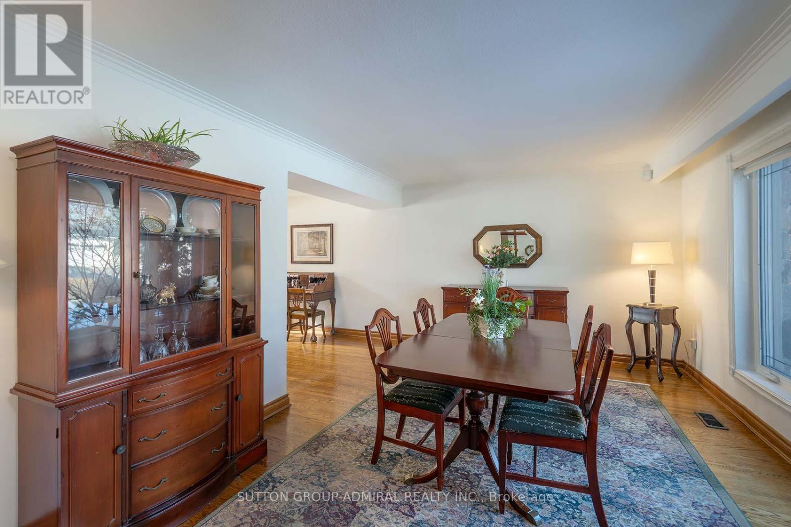 41 Hamptonbrook Drive, Toronto, Ontario  M9P 1A2 - Photo 17 - W12849358