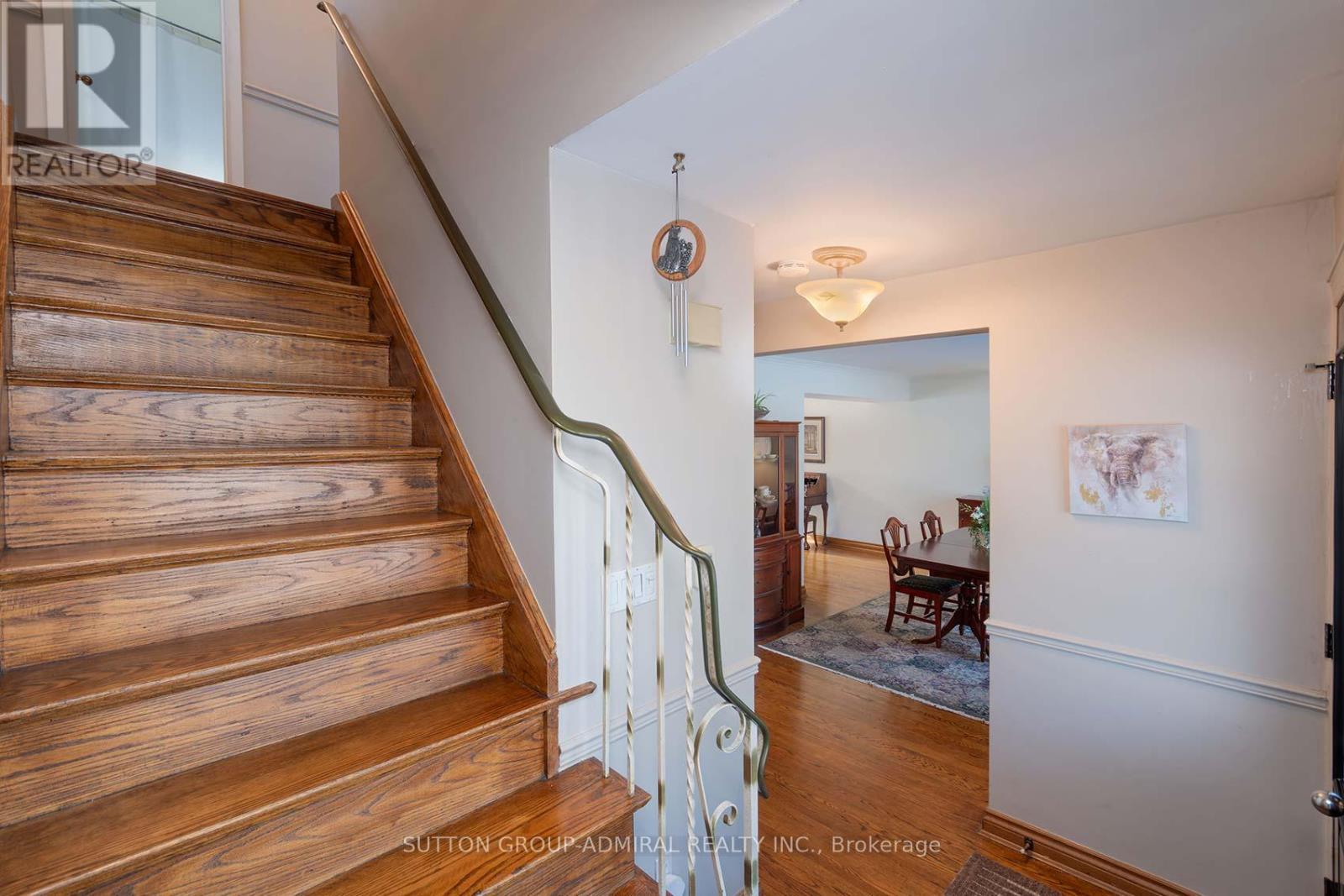 41 Hamptonbrook Drive, Toronto, Ontario  M9P 1A2 - Photo 20 - W12849358