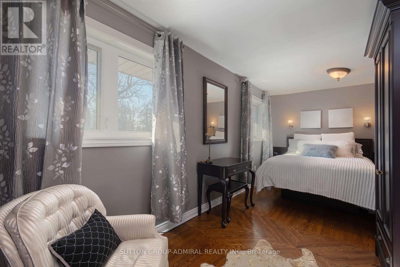 41 Hamptonbrook Drive, Toronto, Ontario  M9P 1A2 - Photo 22 - W12849358