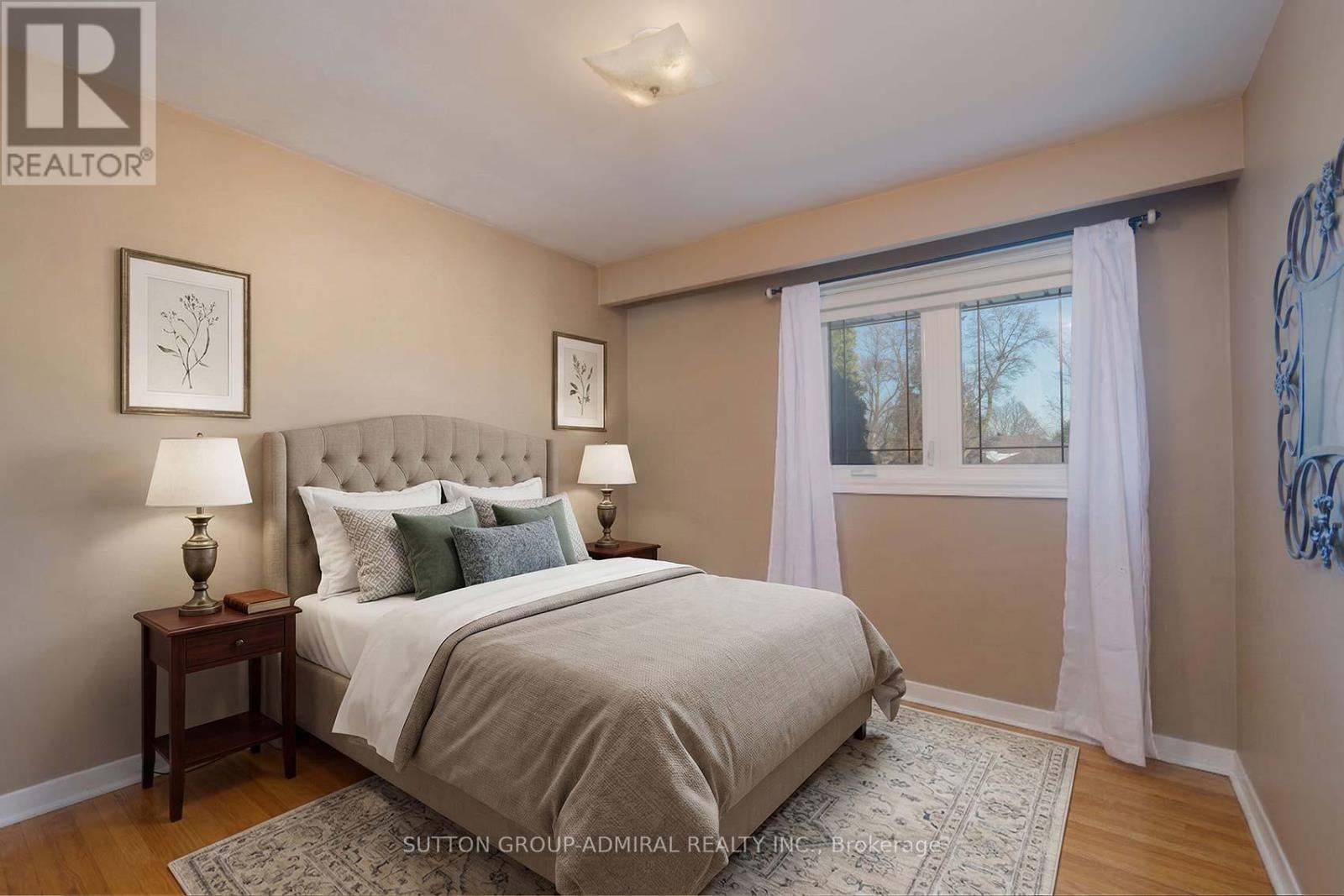 41 Hamptonbrook Drive, Toronto, Ontario  M9P 1A2 - Photo 24 - W12849358