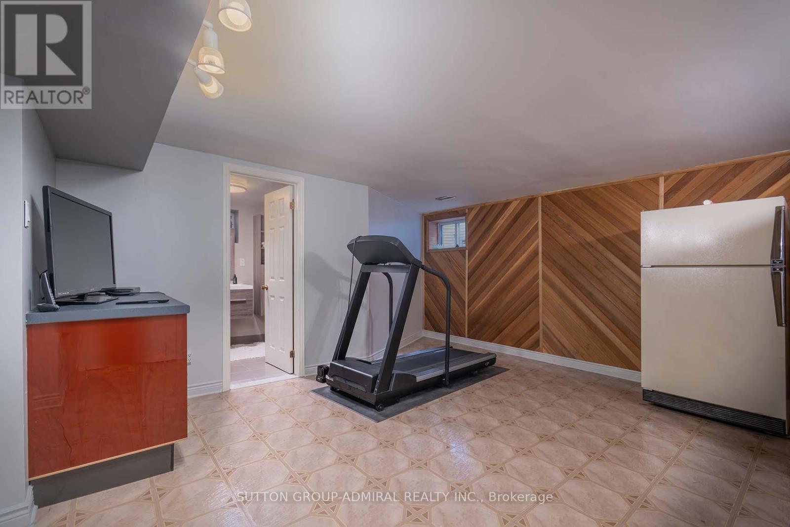 41 Hamptonbrook Drive, Toronto, Ontario  M9P 1A2 - Photo 30 - W12849358