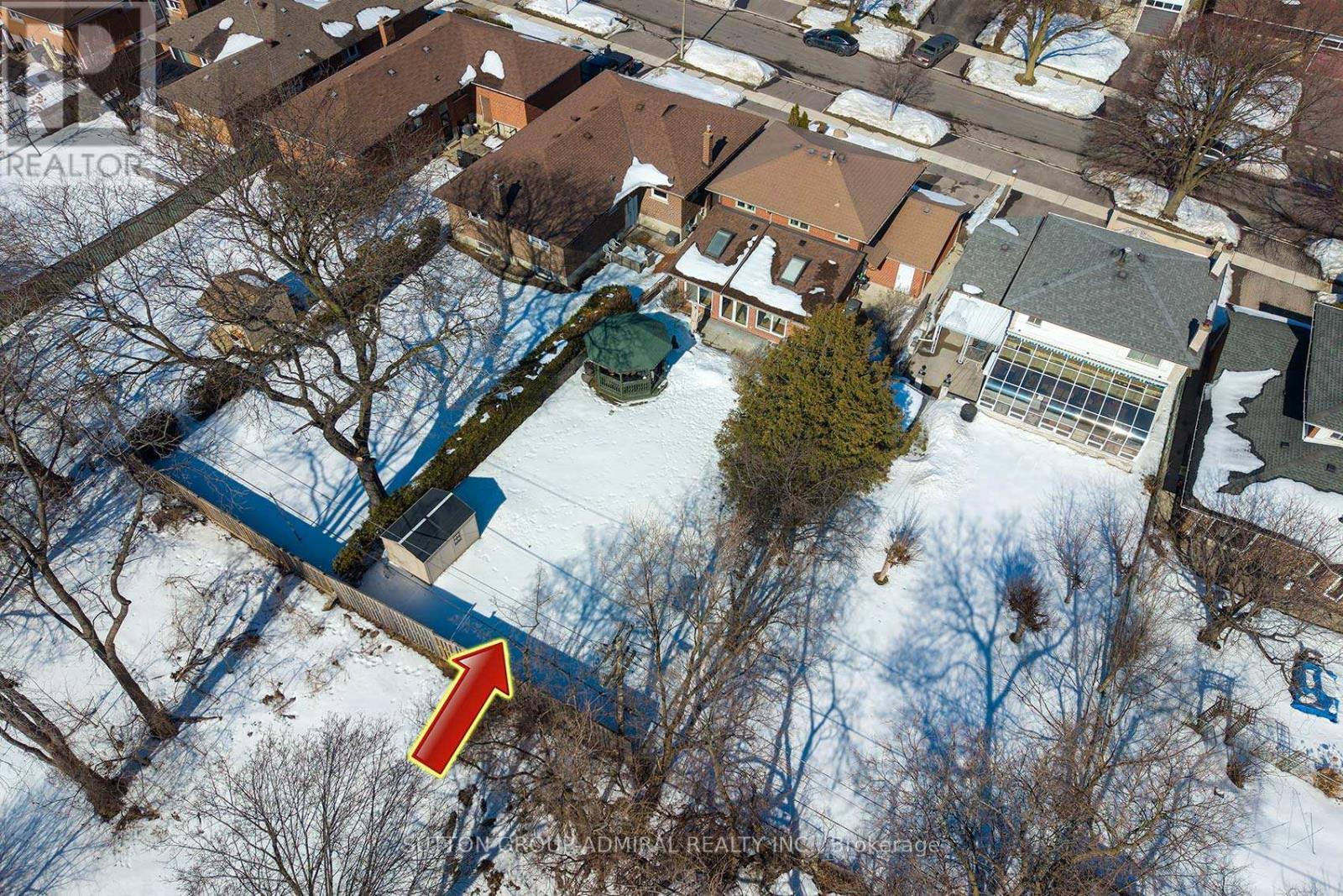 41 Hamptonbrook Drive, Toronto, Ontario  M9P 1A2 - Photo 36 - W12849358