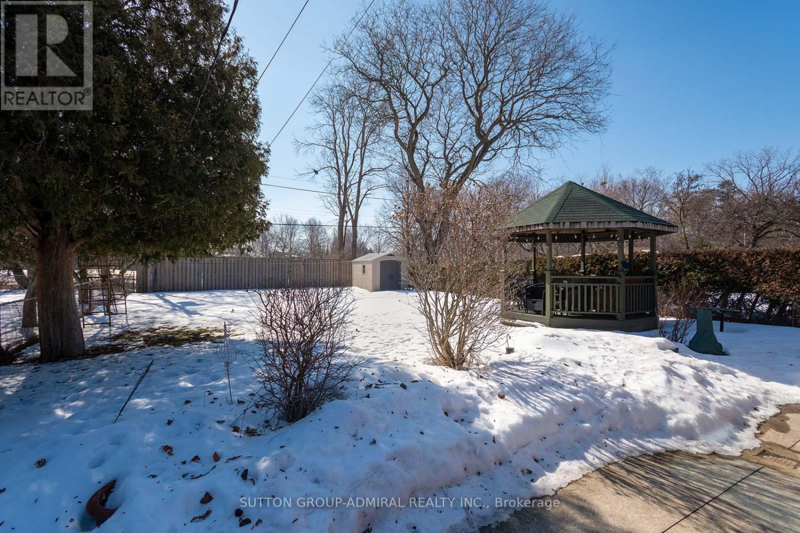 41 Hamptonbrook Drive, Toronto, Ontario  M9P 1A2 - Photo 38 - W12849358