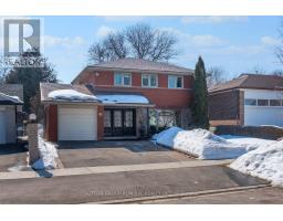 41 HAMPTONBROOK DRIVE, Toronto, Ontario