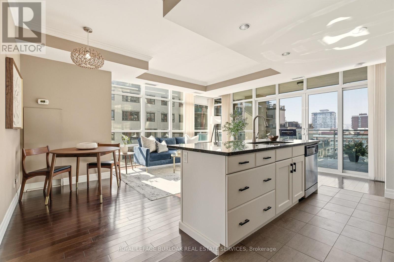 804 - 360 Pearl Street, Burlington, Ontario  L7R 1E1 - Photo 4 - W12849368