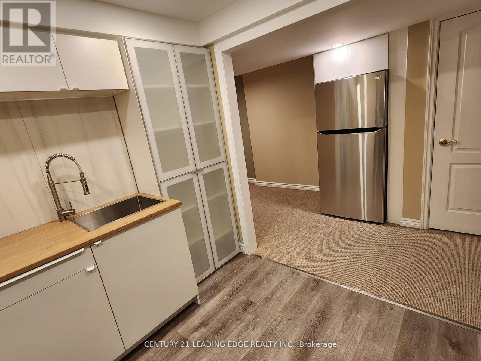 Lower - 1136 Hickory Hollow Glen, Mississauga, Ontario  L5W 1Z8 - Photo 4 - W12849440