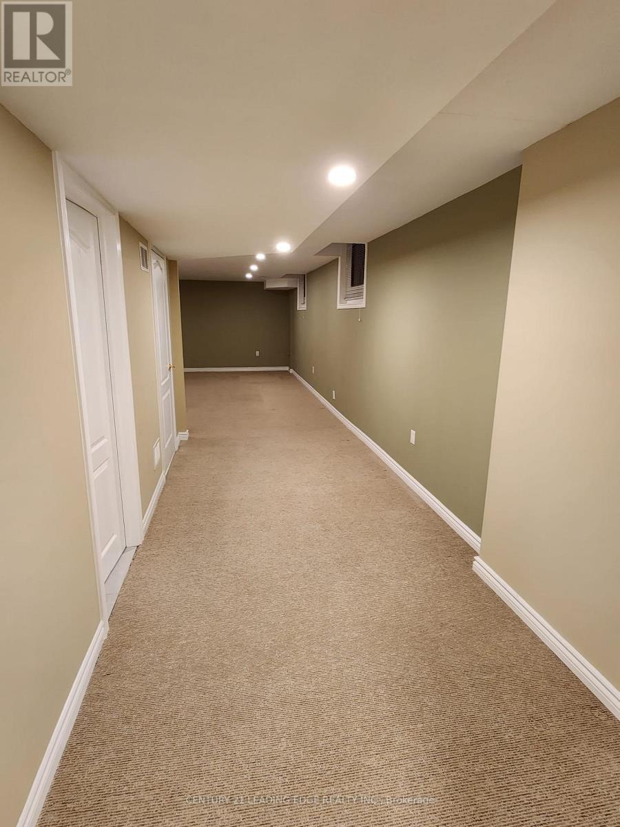 Lower - 1136 Hickory Hollow Glen, Mississauga, Ontario  L5W 1Z8 - Photo 6 - W12849440