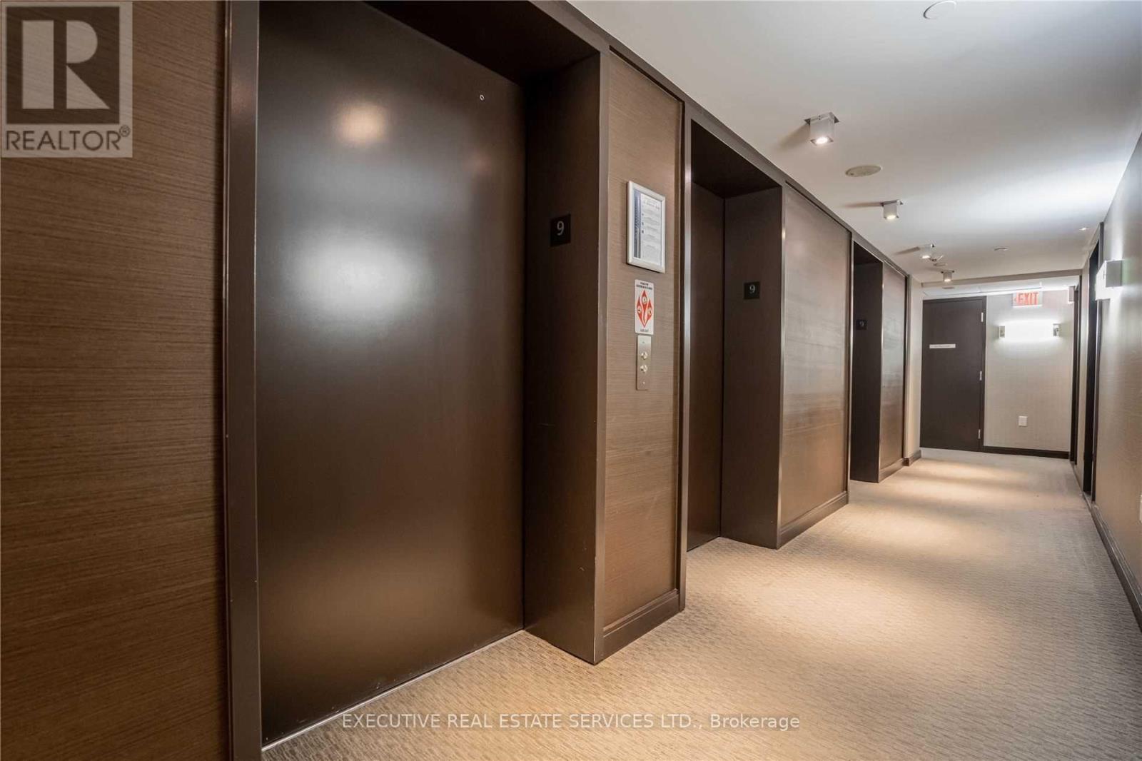 906 - 9 Valhalla Inn Road, Toronto, Ontario  M9B 0B2 - Photo 11 - W12849446