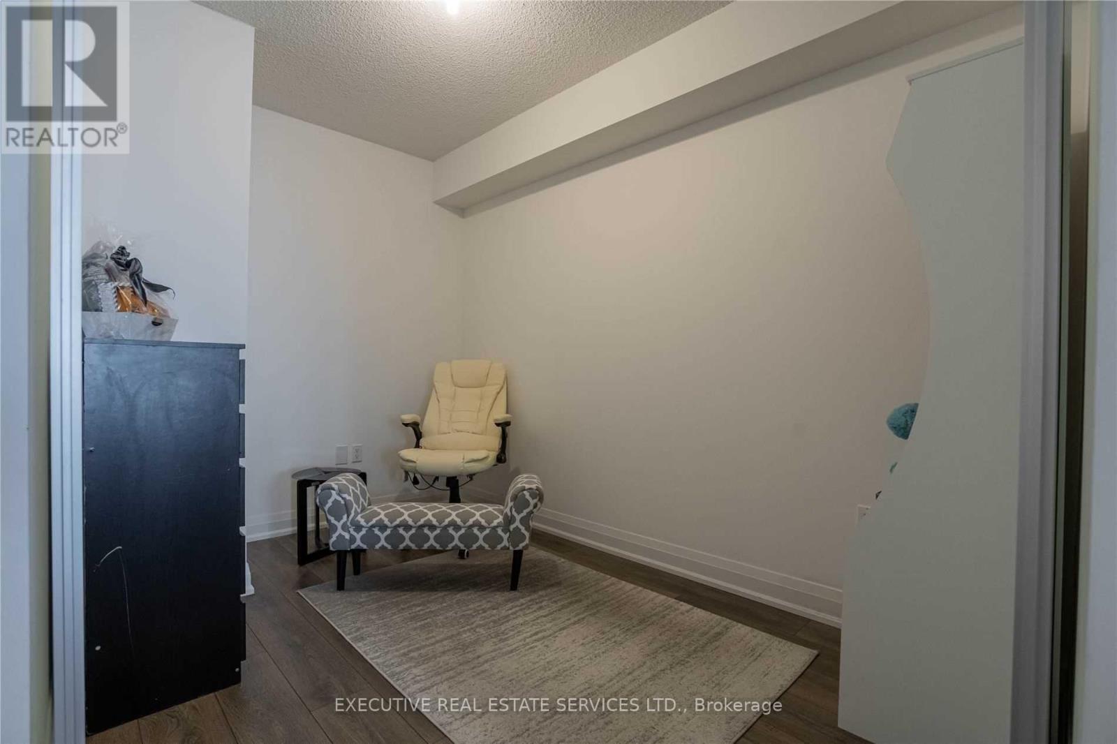 906 - 9 Valhalla Inn Road, Toronto, Ontario  M9B 0B2 - Photo 15 - W12849446