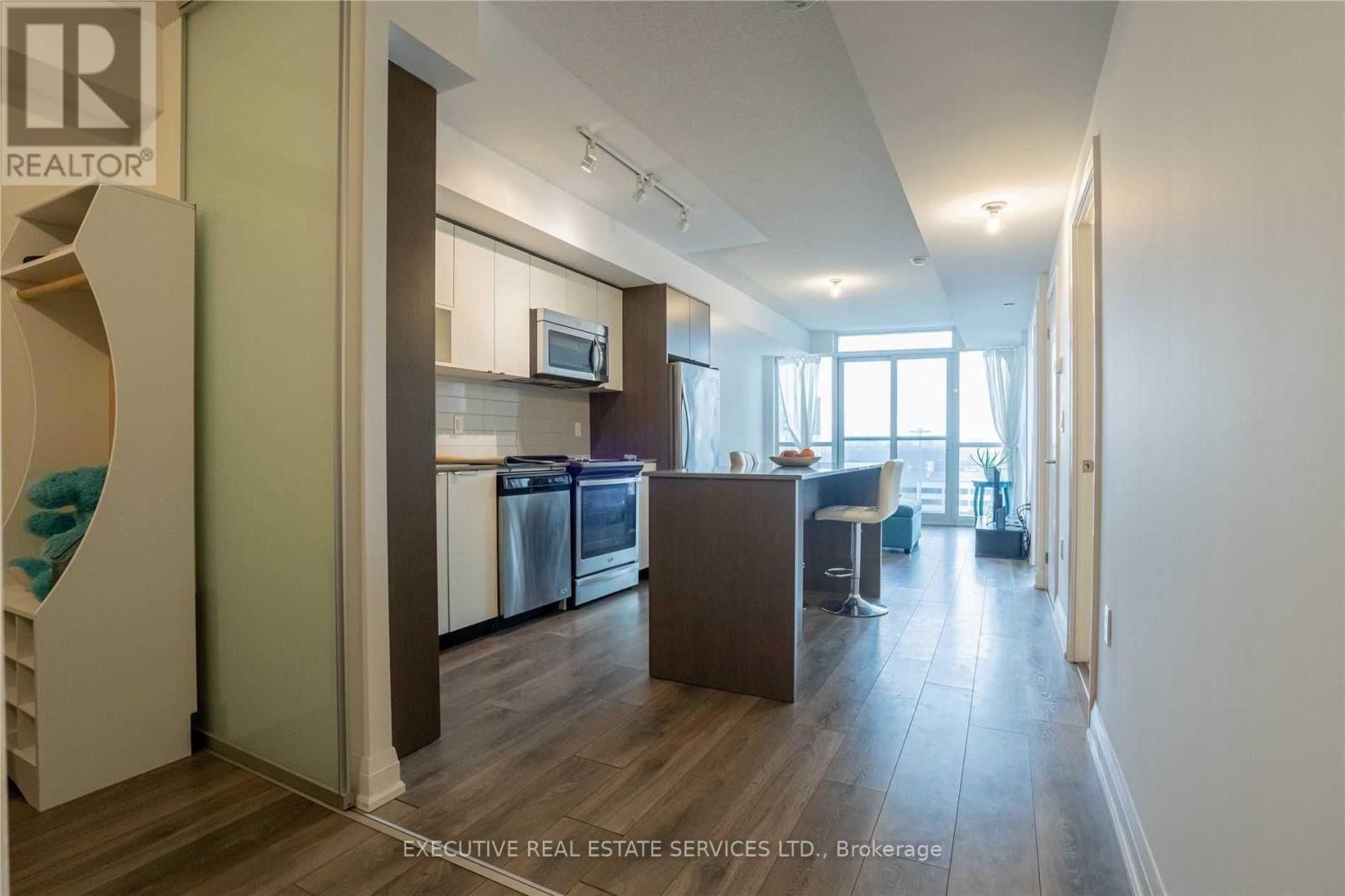 906 - 9 Valhalla Inn Road, Toronto, Ontario  M9B 0B2 - Photo 17 - W12849446