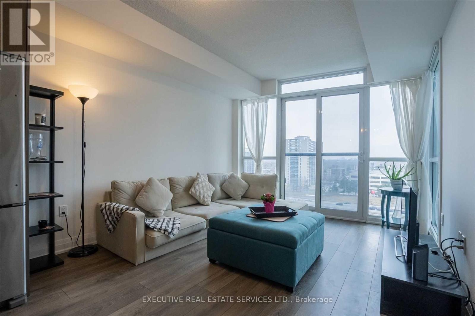 906 - 9 Valhalla Inn Road, Toronto, Ontario  M9B 0B2 - Photo 20 - W12849446