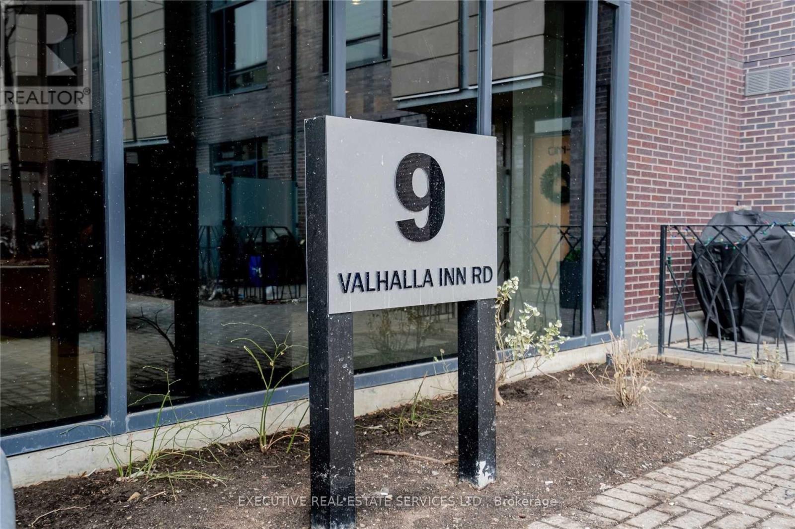 906 - 9 Valhalla Inn Road, Toronto, Ontario  M9B 0B2 - Photo 4 - W12849446