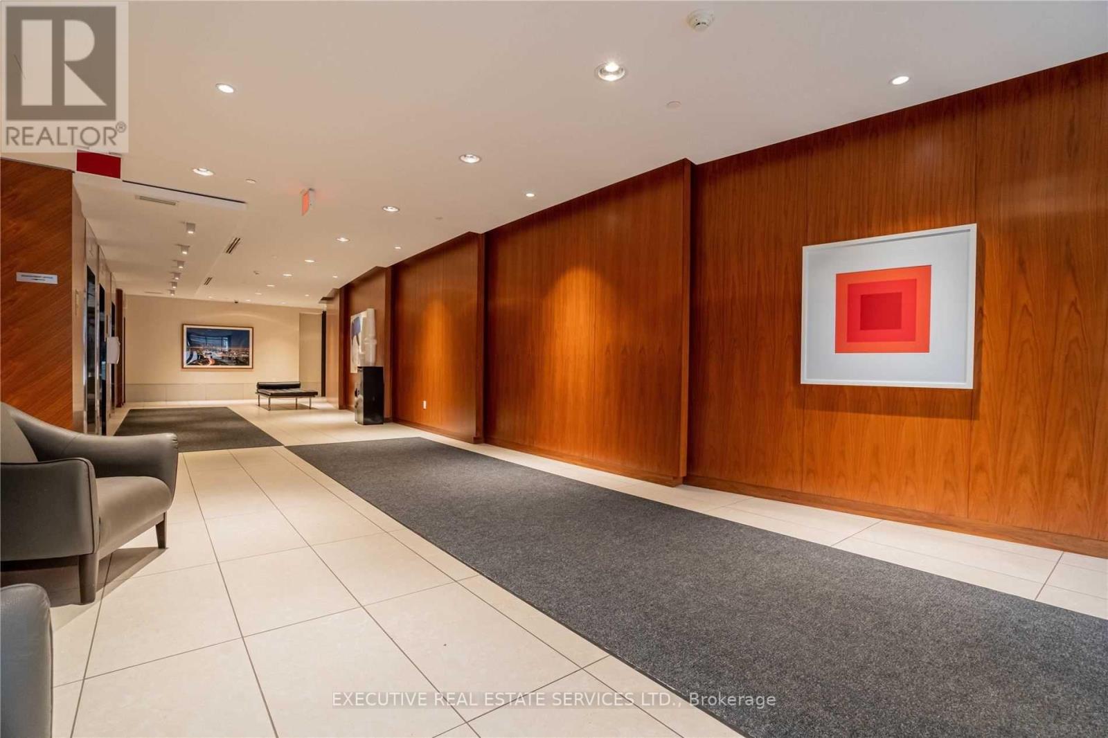 906 - 9 Valhalla Inn Road, Toronto, Ontario  M9B 0B2 - Photo 8 - W12849446