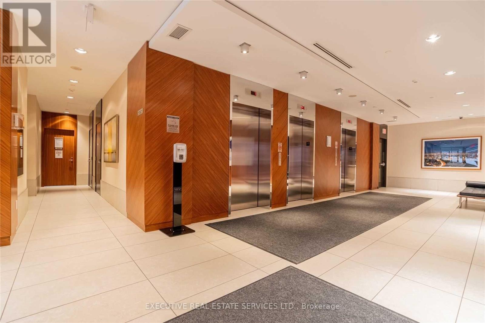 906 - 9 Valhalla Inn Road, Toronto, Ontario  M9B 0B2 - Photo 9 - W12849446