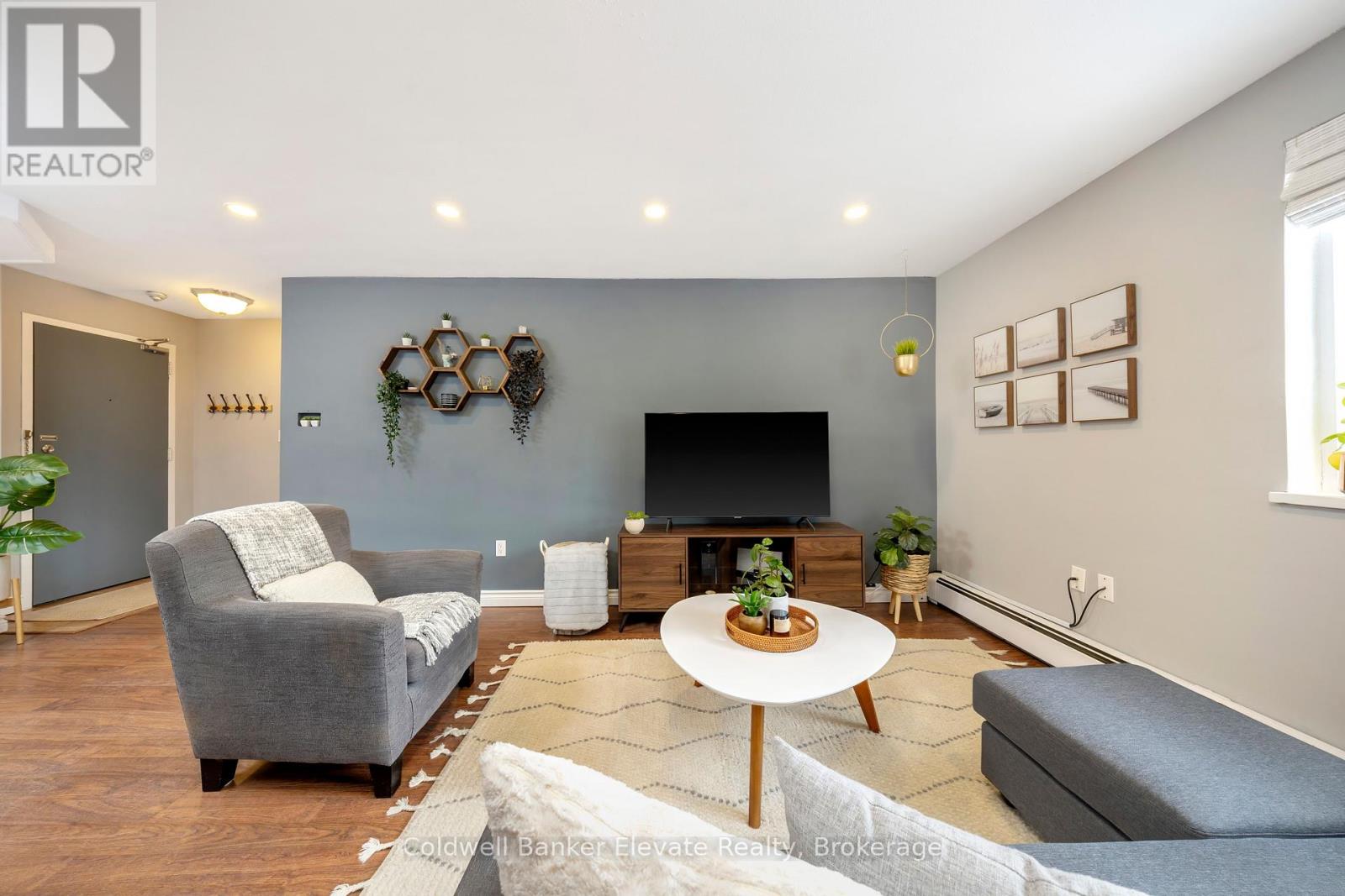 402 - 49 Park Avenue, Halton Hills, Ontario  L7G 3H9 - Photo 6 - W12849454