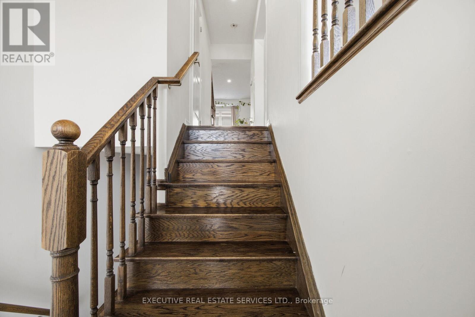 101 Mccleave Crescent, Brampton, Ontario  L6Y 4Y9 - Photo 10 - W12849464