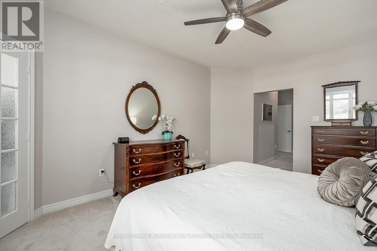 4138 Stonebridge Crescent, Burlington, Ontario  L7M 4N3 - Photo 22 - W12849470