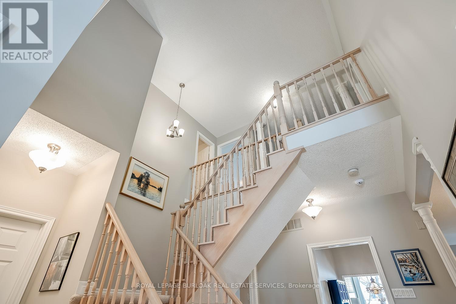 4138 Stonebridge Crescent, Burlington, Ontario  L7M 4N3 - Photo 27 - W12849470