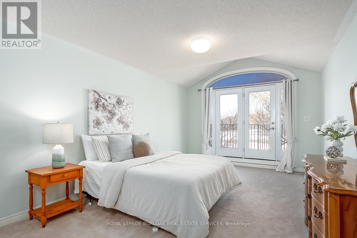 4138 Stonebridge Crescent, Burlington, Ontario  L7M 4N3 - Photo 32 - W12849470