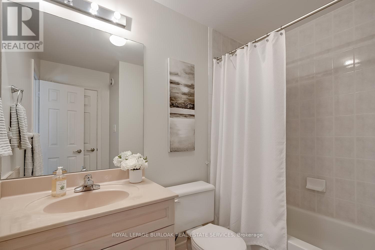 4138 Stonebridge Crescent, Burlington, Ontario  L7M 4N3 - Photo 33 - W12849470