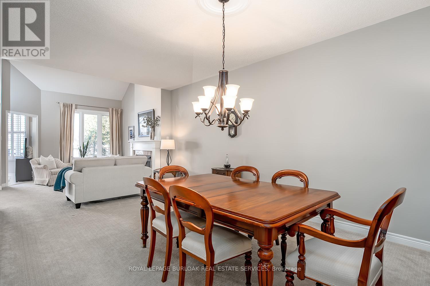 4138 Stonebridge Crescent, Burlington, Ontario  L7M 4N3 - Photo 6 - W12849470