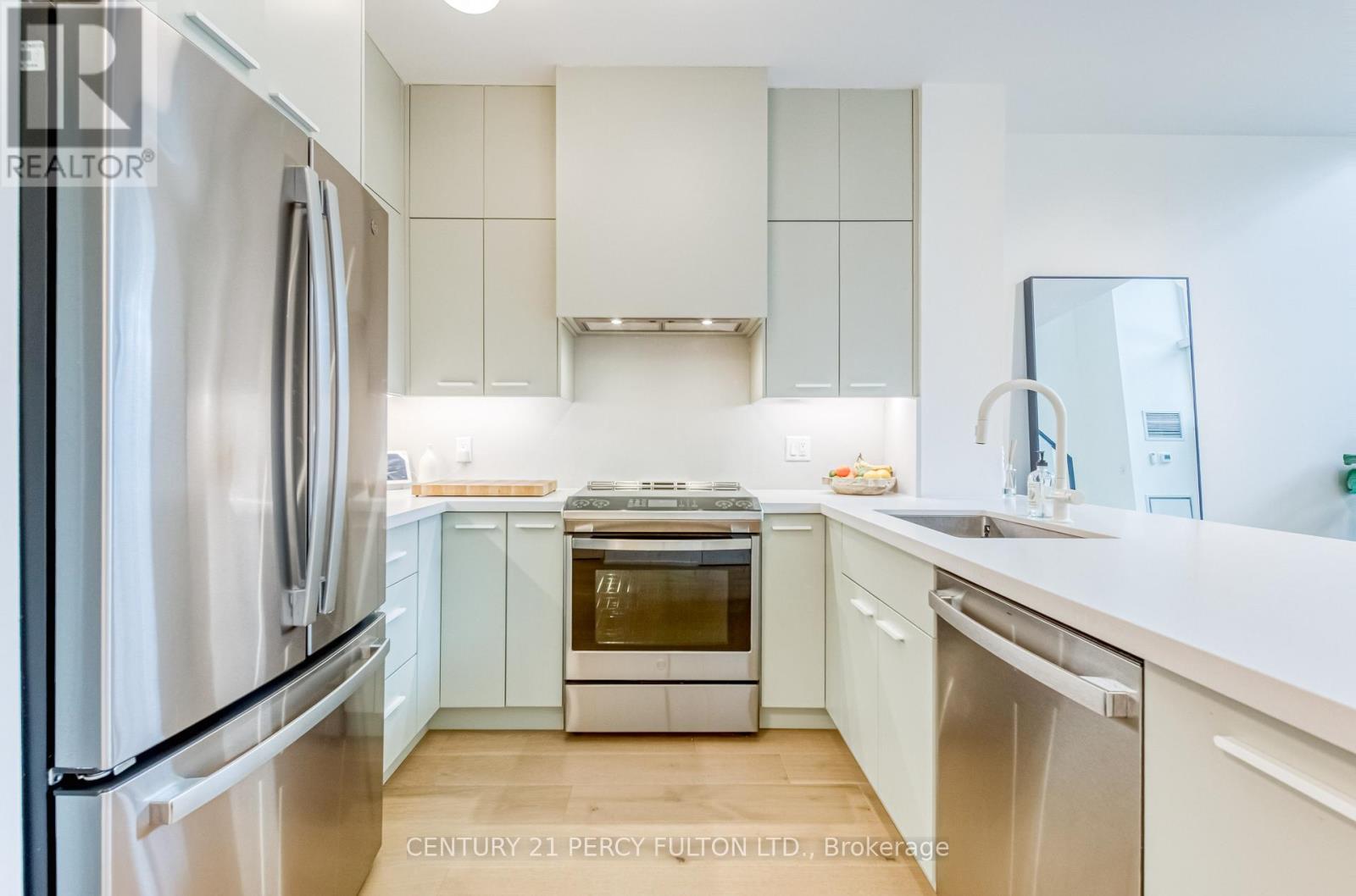 106 - 200 Manitoba Street, Toronto, Ontario  M8Y 3Y9 - Photo 4 - W12849518