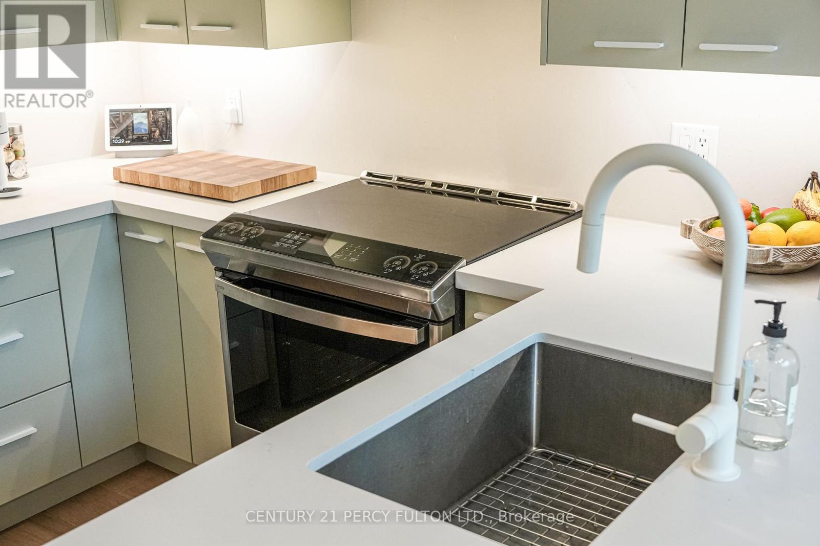 106 - 200 Manitoba Street, Toronto, Ontario  M8Y 3Y9 - Photo 5 - W12849518