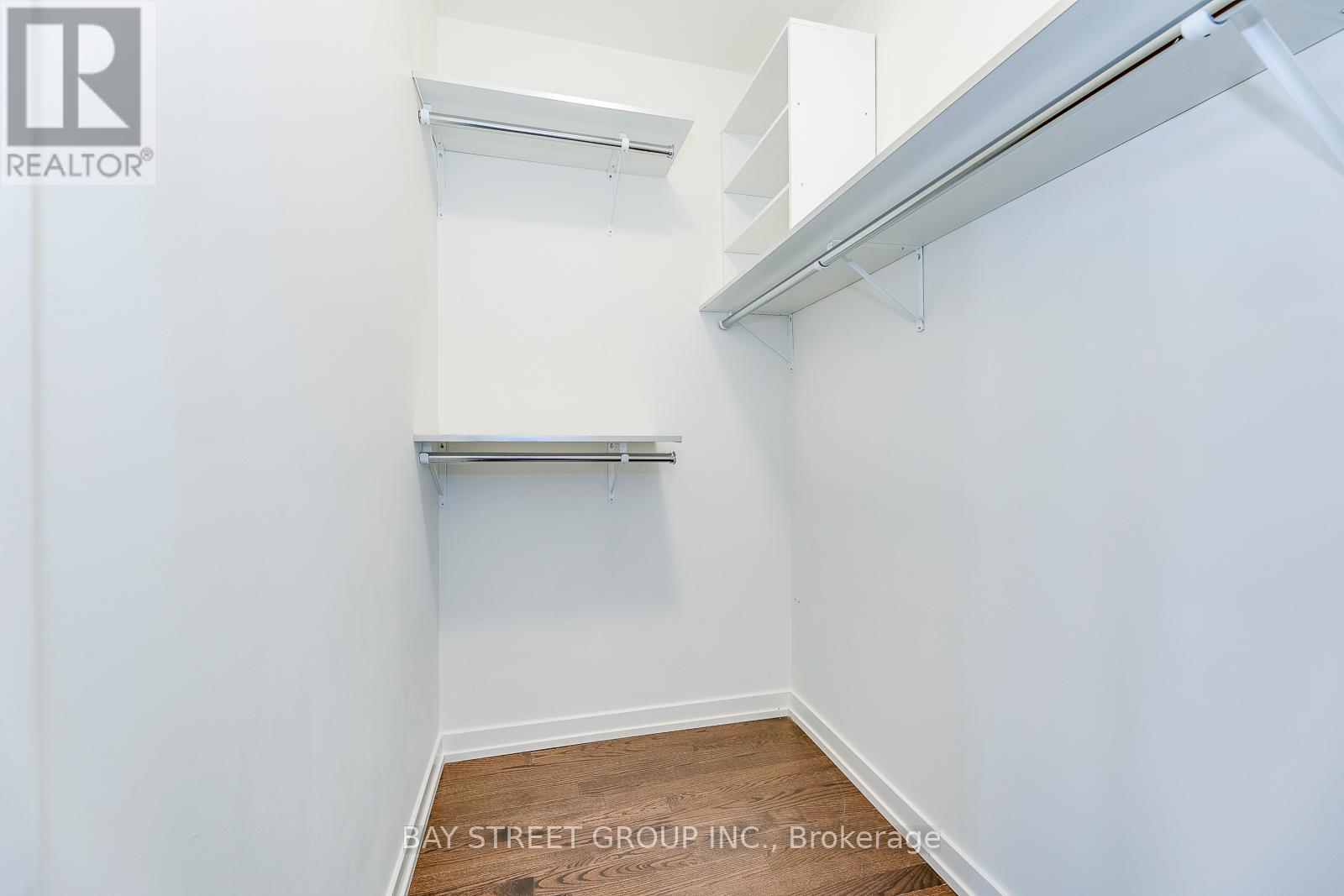 227 Huguenot Road, Oakville, Ontario  L6H 0L6 - Photo 29 - W12849522