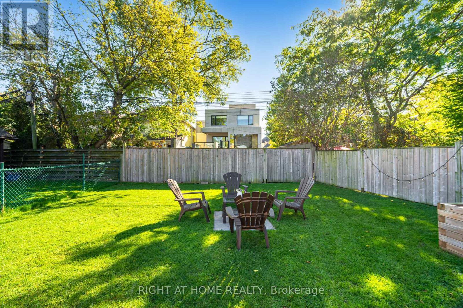 75 Emerald Crescent, Toronto, Ontario  M8V 2B5 - Photo 37 - W12849528