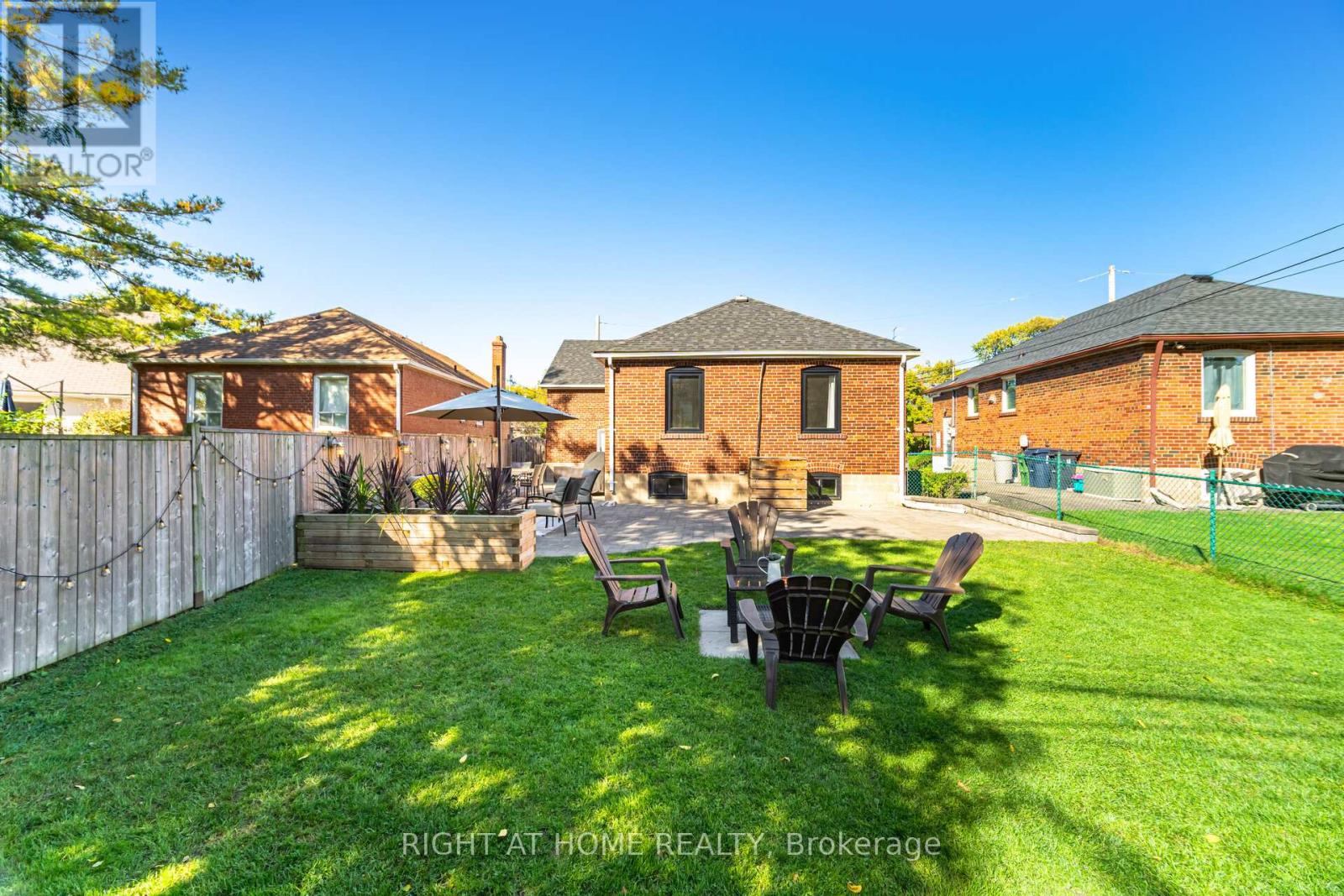 75 Emerald Crescent, Toronto, Ontario  M8V 2B5 - Photo 39 - W12849528