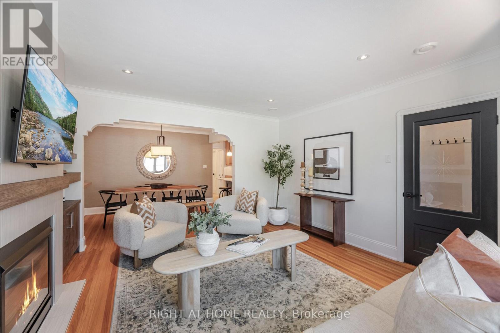 75 Emerald Crescent, Toronto, Ontario  M8V 2B5 - Photo 9 - W12849528