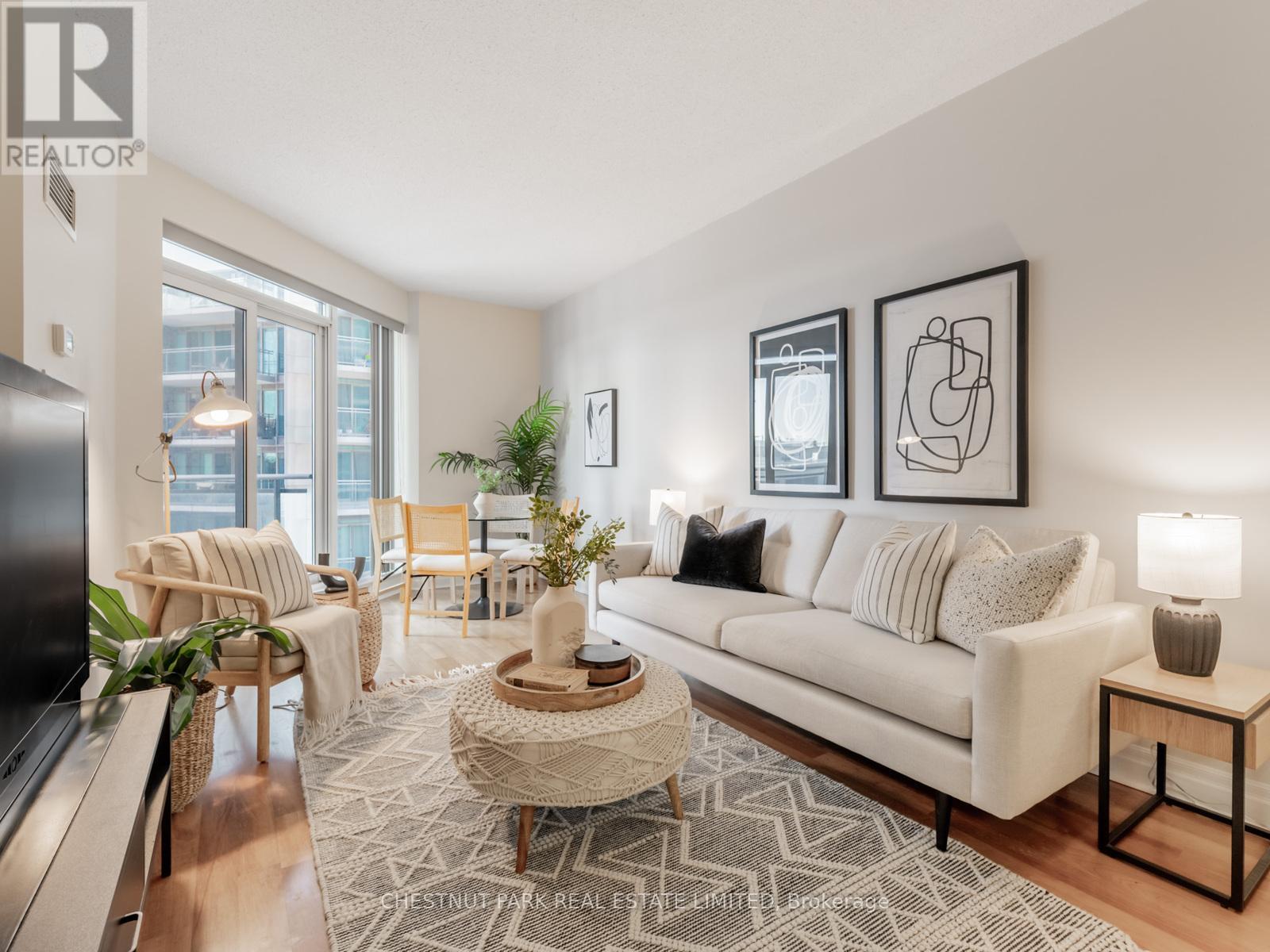 501 - 2119 LAKE SHORE BOULEVARD W, Toronto, Ontario