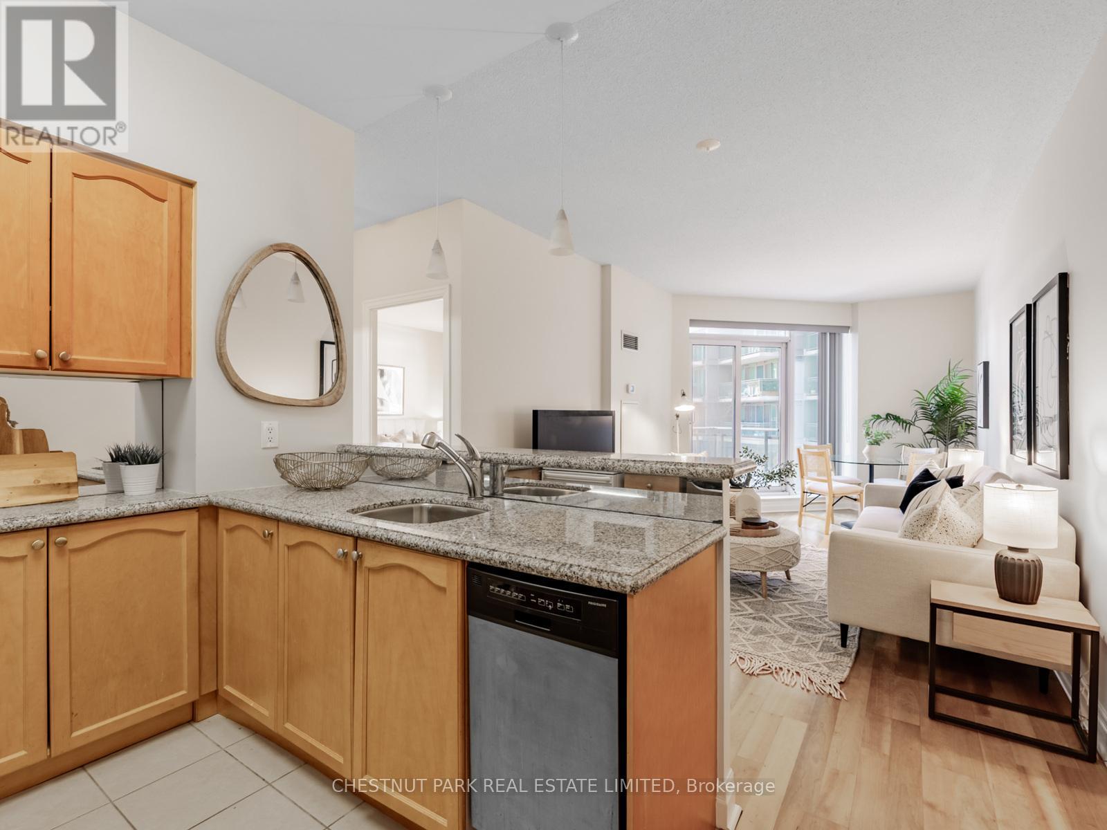 501 - 2119 Lake Shore Boulevard W, Toronto, Ontario  M8V 4E8 - Photo 6 - W12849530