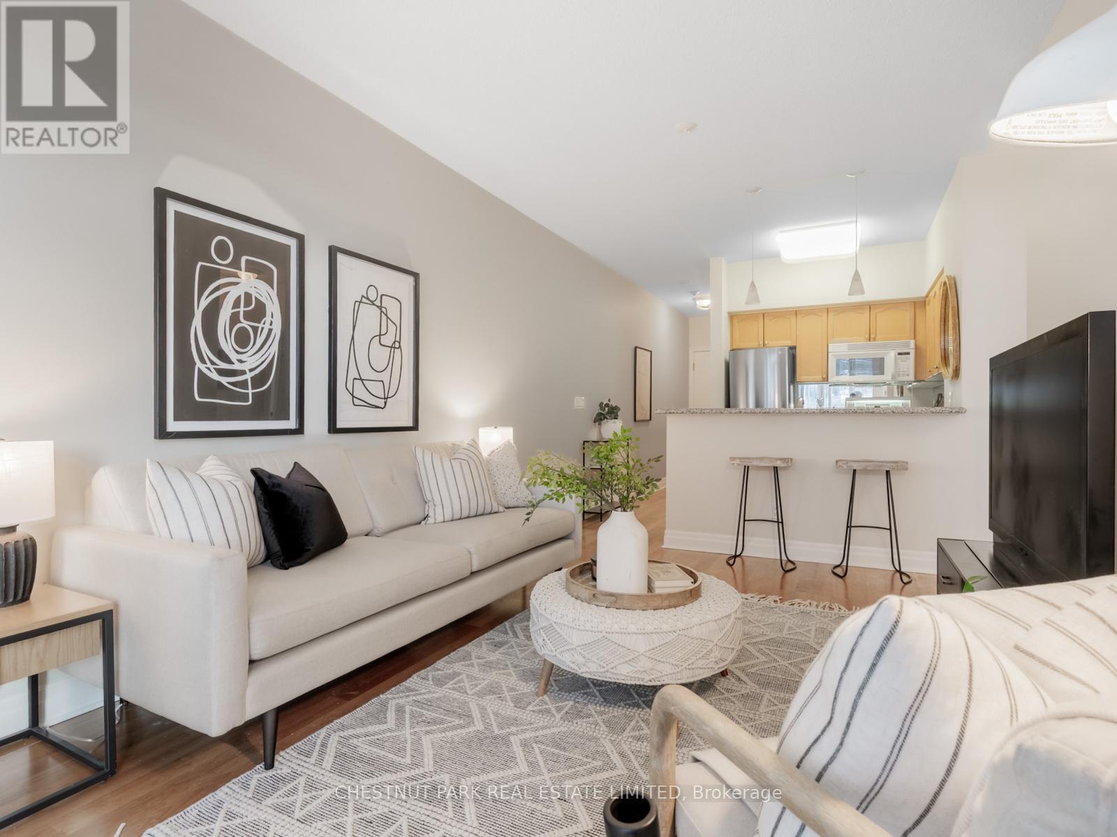 501 - 2119 Lake Shore Boulevard W, Toronto, Ontario  M8V 4E8 - Photo 8 - W12849530