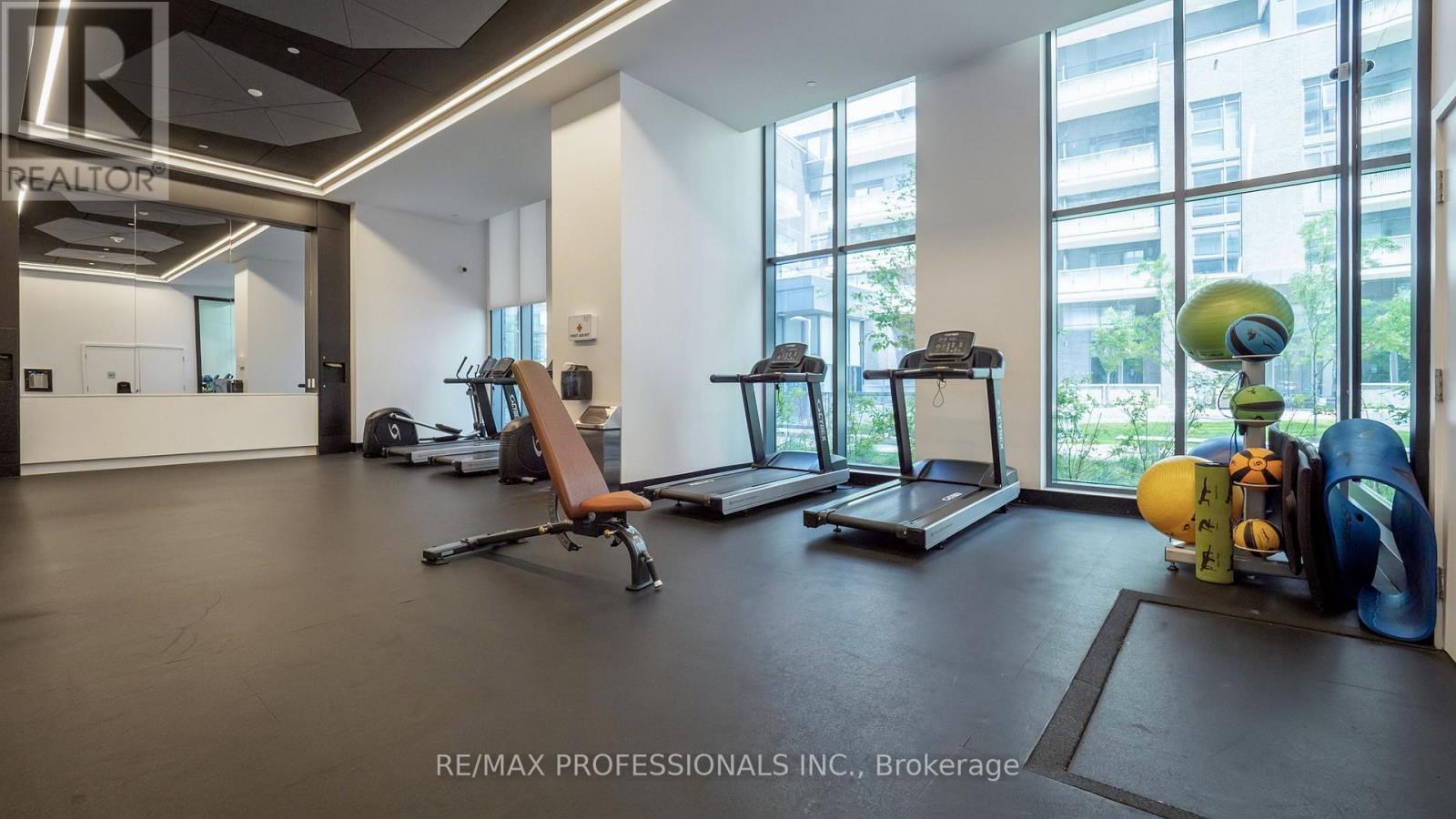 2410 - 30 Samuel Wood Way, Toronto, Ontario  M9B 0C9 - Photo 31 - W12849550