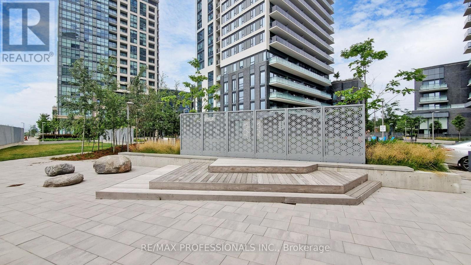 2410 - 30 Samuel Wood Way, Toronto, Ontario  M9B 0C9 - Photo 37 - W12849550