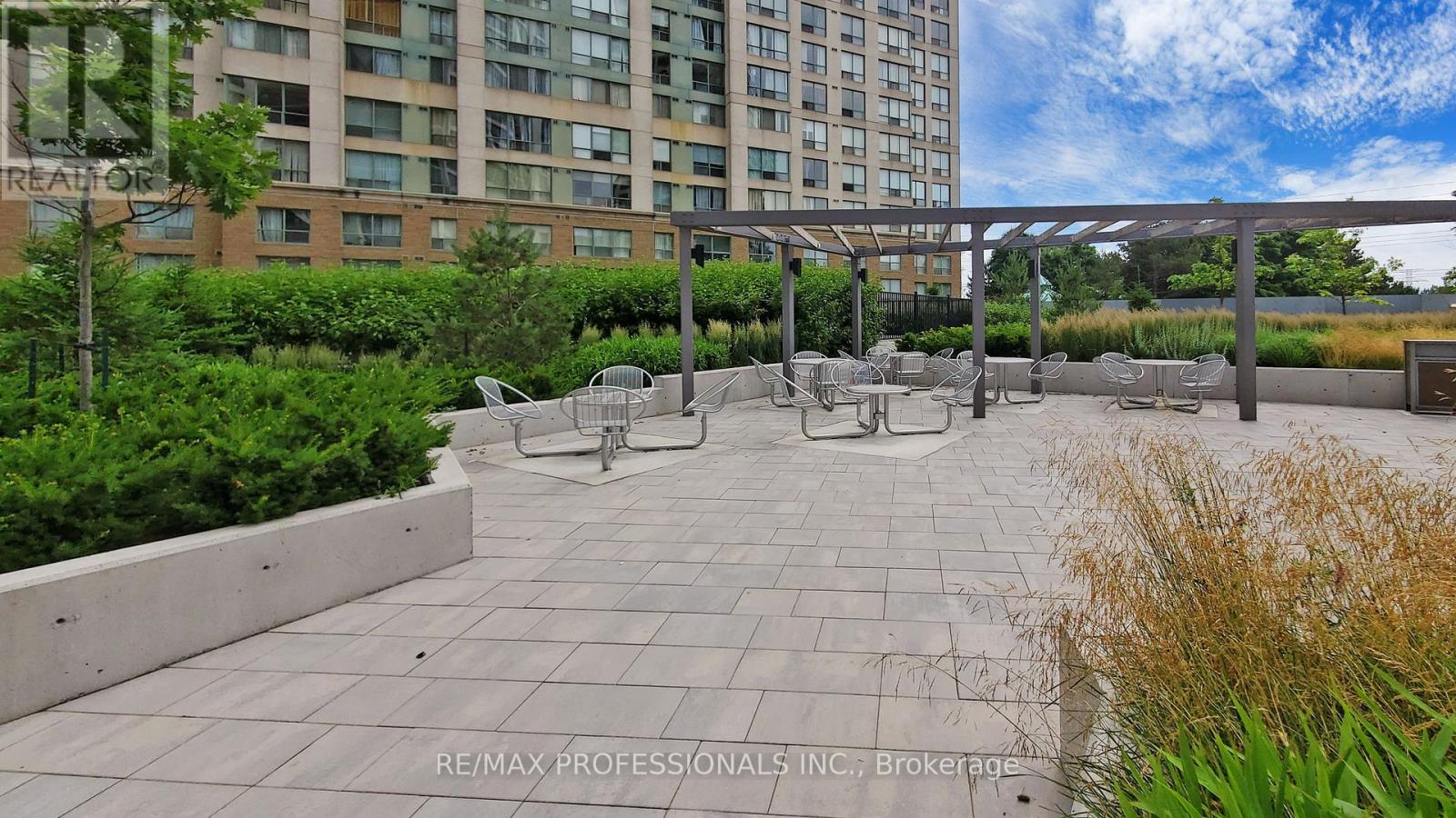 2410 - 30 Samuel Wood Way, Toronto, Ontario  M9B 0C9 - Photo 39 - W12849550