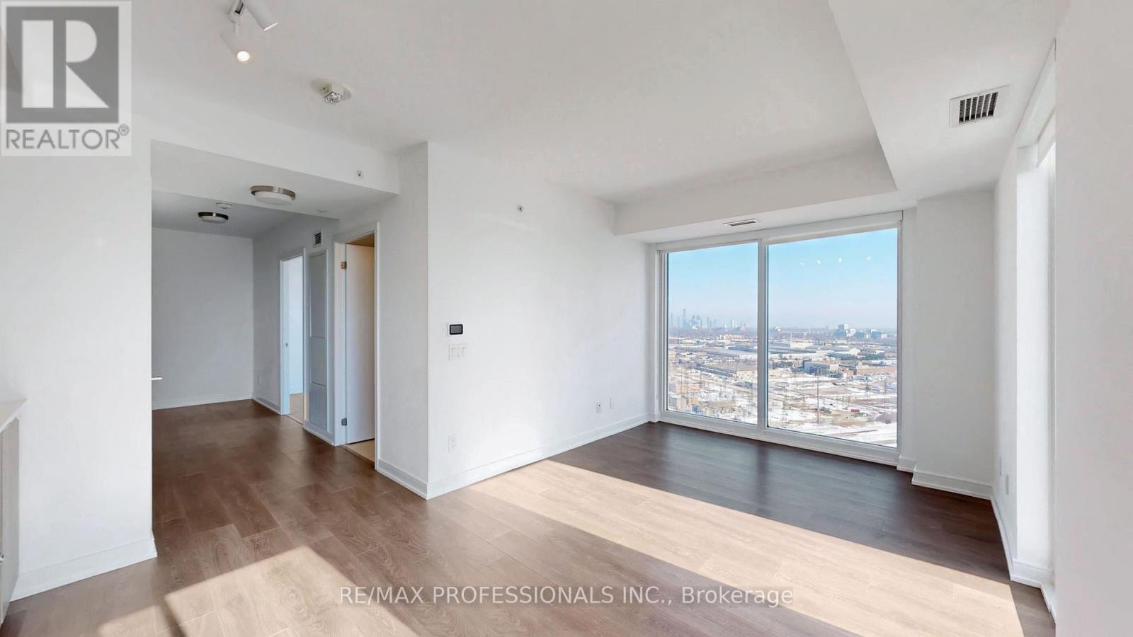 2410 - 30 Samuel Wood Way, Toronto, Ontario  M9B 0C9 - Photo 4 - W12849550