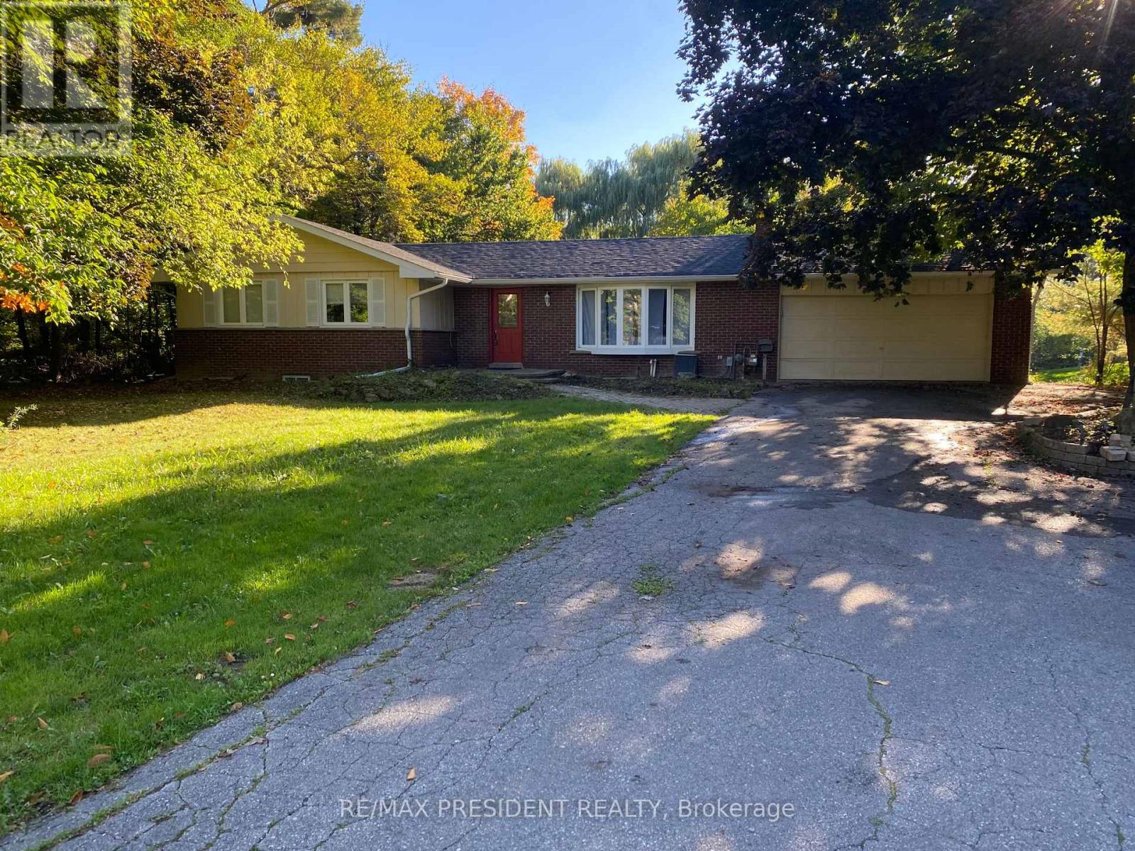 10588 Eighth Line, Halton Hills, Ontario  L7G 4S5 - Photo 2 - W12849578