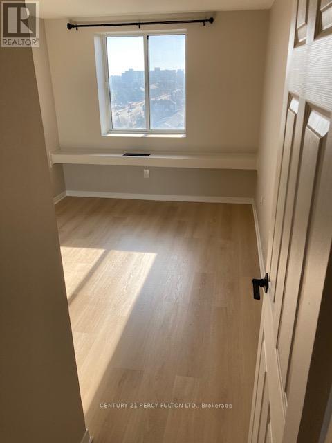 807 - 6720 Glen Erin Drive, Mississauga, Ontario  L5N 3K8 - Photo 7 - W12849584