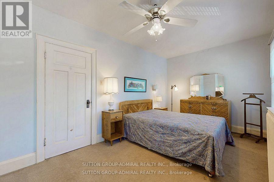 1 Valleyview Gardens, Toronto, Ontario  M6S 2B5 - Photo 13 - W12849600