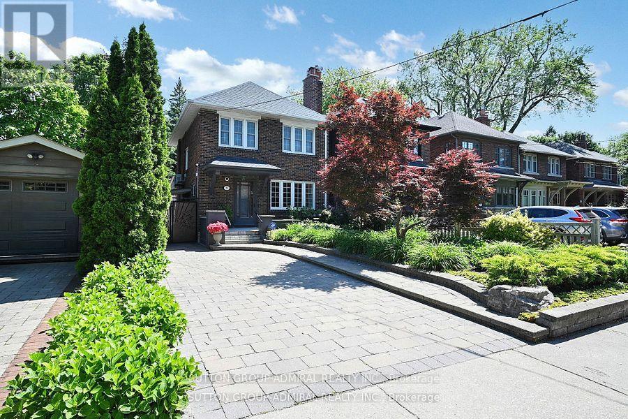 1 Valleyview Gardens, Toronto, Ontario  M6S 2B5 - Photo 2 - W12849600